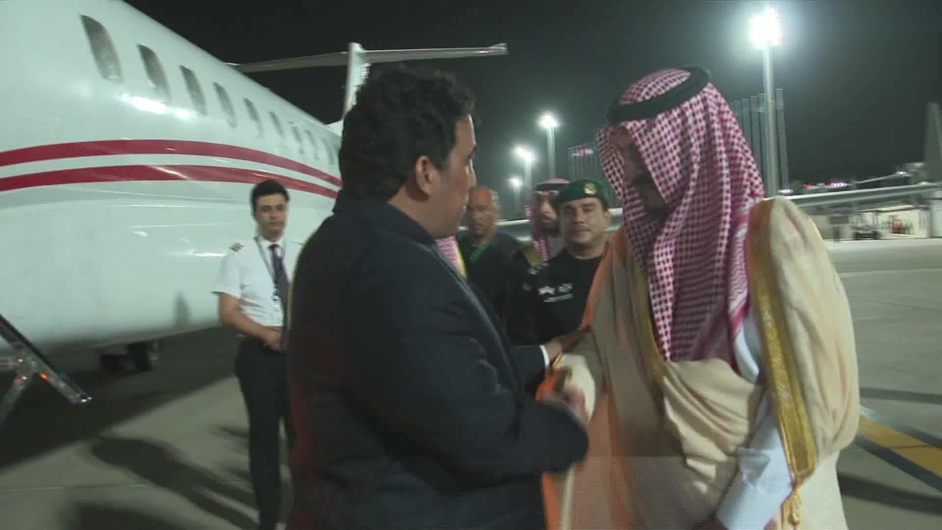 السعودية رئيس المجلس الرئاسي الليبي محمد المنفي يصل الي جد...للمشاركة في القمة العربية - snapshot 3.92